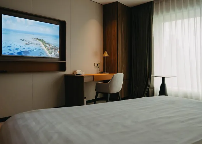 Diplomat Hotel