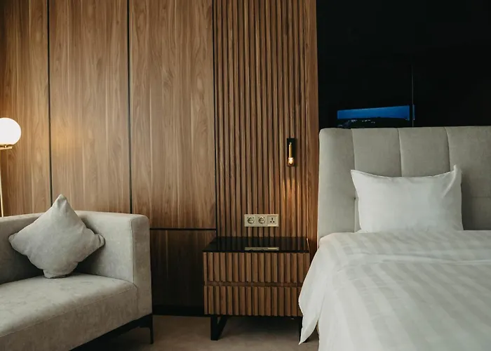 Diplomat Hotel